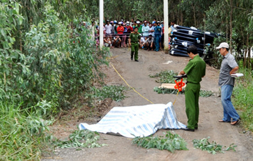 Hiện trường nơi hung thủ đốt xác. Ảnh: H.N