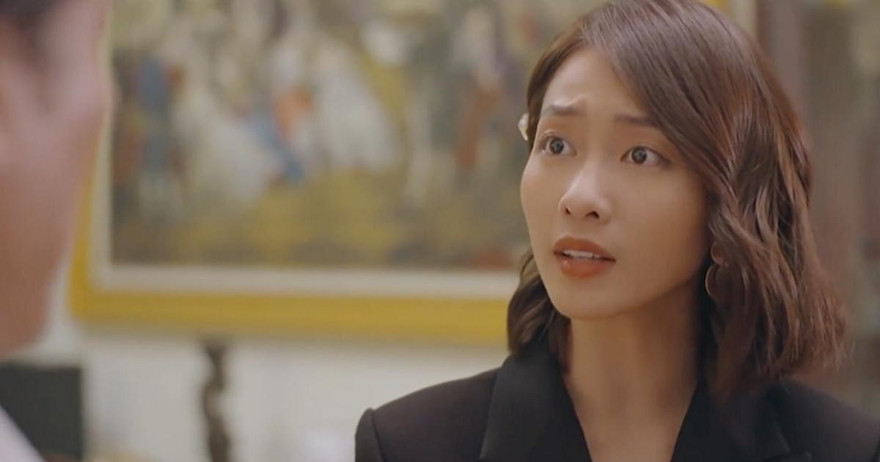 Showbiz 23/8: Khả Ngân kể về cảnh quay bị tát chảy máu miệng trong ’11 tháng 5 ngày’