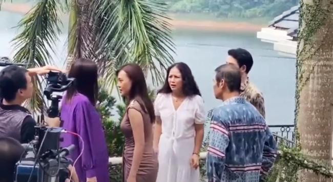 "Đại hội" vạch mặt bà Sa khiến khán giả thích thú. 