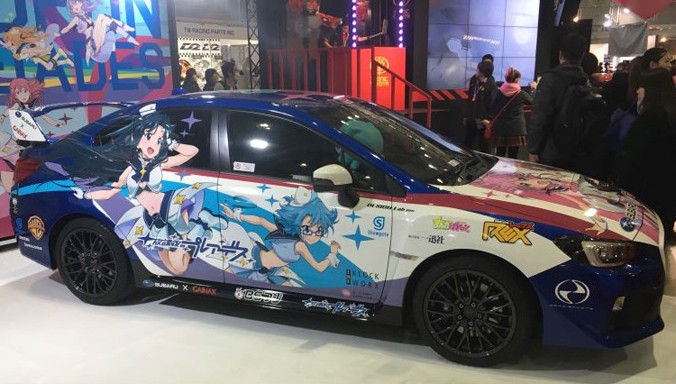 Tại triển lãm xe độ Tokyo Auto Salon, Subaru đã "trình làng" một chiếc sedan thể thao WRZ STI đặc biệt, với tràn ngập hình ảnh "Thủy thủ mặt trăng".