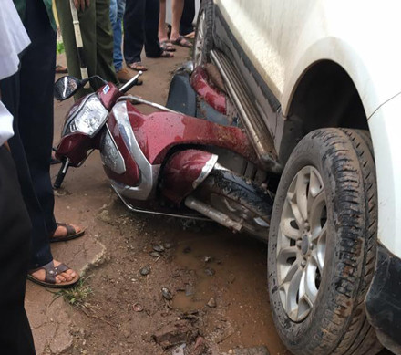 Chủ doanh nghiệp say rượu gây tai nạn, hành hung CSGT