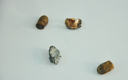 Số đầu đạn cảnh sát thu được tại nhà nạn nhân