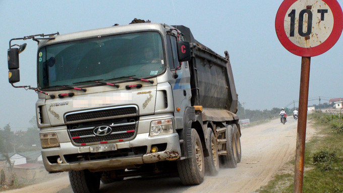 Lập 8 đoàn kiểm tra xe quá tải