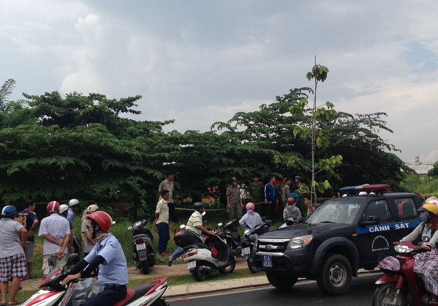 Lực lượng chức năng phong tỏa điều tra nguyên nhân.