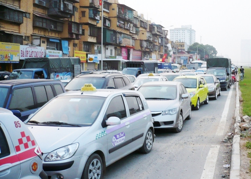 Ảnh minh hoạ: Taxi Hà Nội hoạt động trên đường