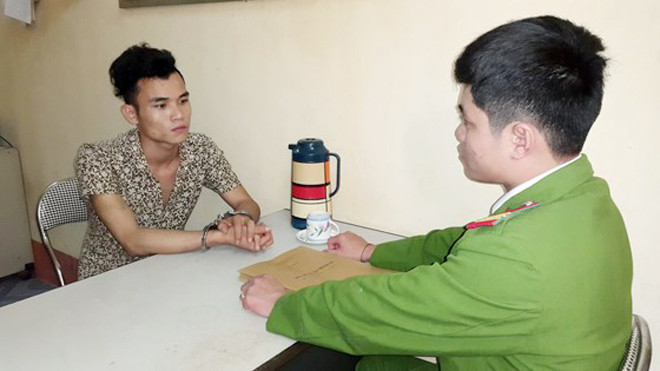 Đối tượng Ngô Thành Dương tại cơ quan cảnh sát điều tra – Công an huyện Bảo Thắng 