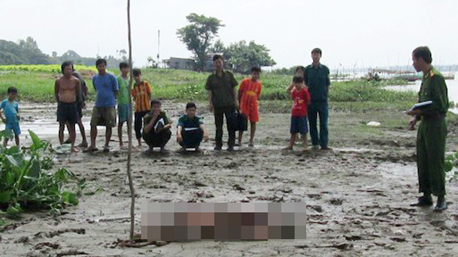 Thi thể đang phân hủy được người dân phát hiện