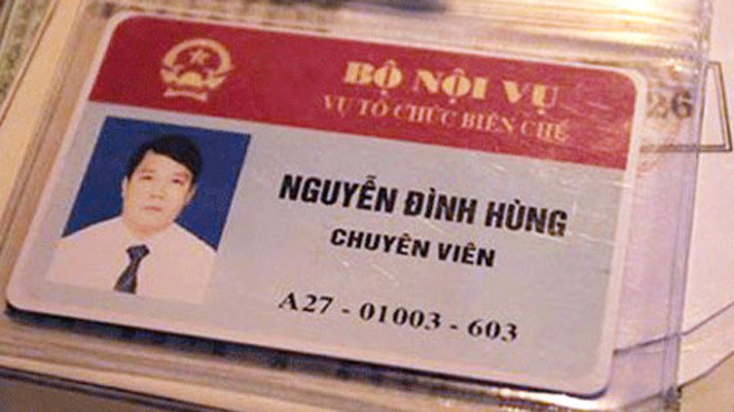 Chuyên viên rút thẻ 'dọa' CSGT bị phạt 12,5 triệu