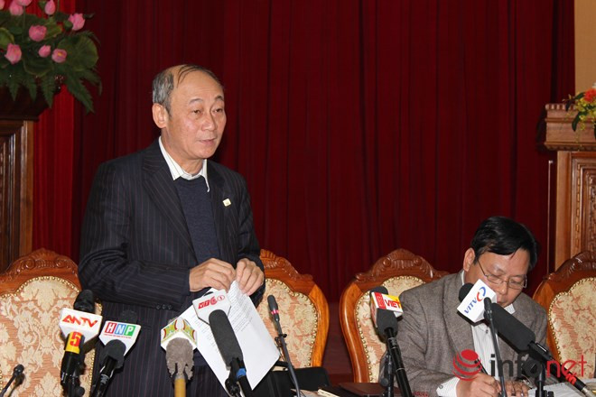 Lãnh đạo Sở Xây dựng Hà Nội trao đổi với báo chí về chủ trương thay thế cây xanh tại 190 tuyến phố. Ảnh: ND