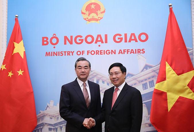 Phó Thủ tướng, Bộ trưởng Ngoại giao Phạm Bình Minh hội đàm với Bộ trưởng Ngoại giao Trung Quốc Vương Nghị. Ảnh: Cổng thông tin điện tử Chính phủ cung cấp.