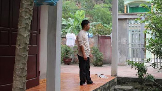 Góc hè- nơi anh Quân ra dắt xe và bị rắn cắn.