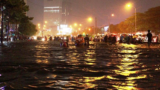 Lãnh đạo Trung tâm chống ngập TP HCM: Tiền mua xe xin dư dả một tý