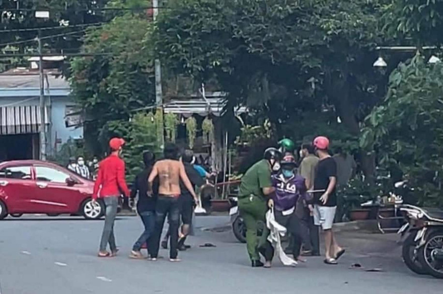 Cảnh sát khống chế đối tượng tham gia ẩu đả 