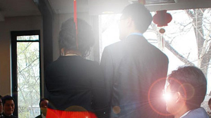 William và Andi quyết định đến với nhau nhưng không đăng ký kết hôn để không phải ràng buộc về mặt pháp lý.