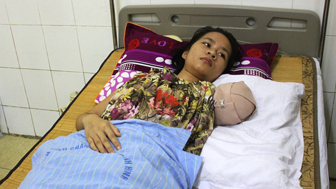 Chị Trần Thị Yến khẳng định mình không phải là nhân viên của Khu du lịch sinh thái Trại Bò. Ảnh: Phạm Hòa.