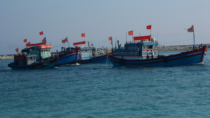 Trên dưới đồng lòng cùng ngư dân bám biển chủ quyền Ảnh: TL