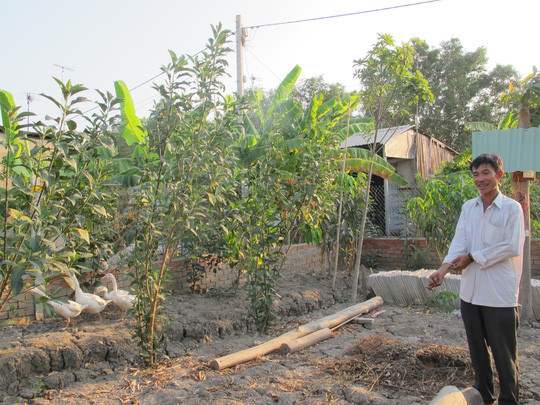 Ông Bỉ bị khởi tố vì dựng "chòi vịt"