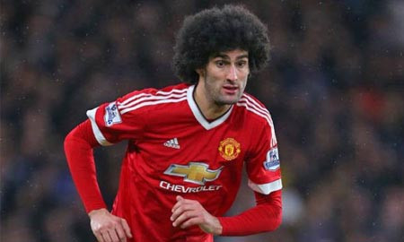 Fellaini thoát khỏi 'danh sách đen' của Mourinho