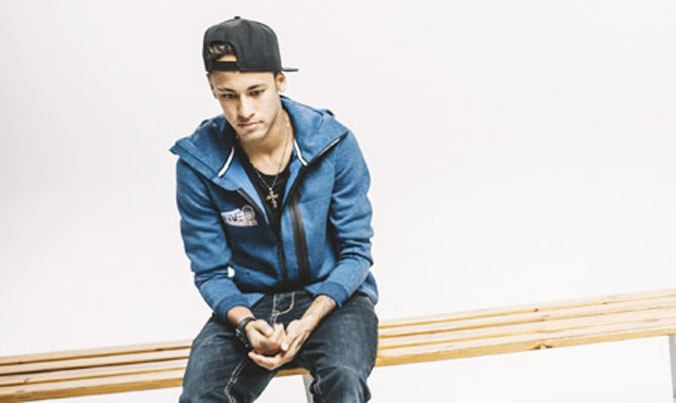 Neymar hé lộ chiến dịch chiêu mộ của M.U