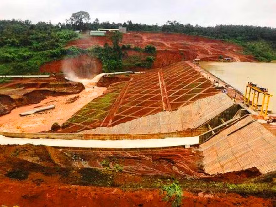 Đập thủy điện Đắk Kar, bị kẹt van xả nước năm 2019 