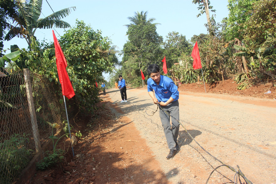 Những tấm lòng thơm thảo của Đoàn đến với đồng bào vùng sâu