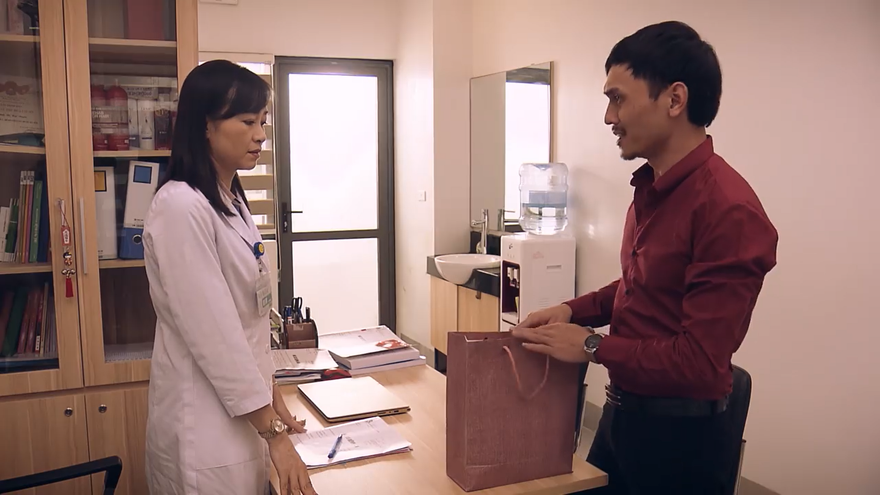 Vũ sai đàn em chạy tới cửa vợ Bí thư Nhân