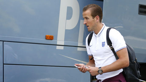 Mùa tới, có thể M.U có cặp tiền đạo của ĐT Anh: Rooney và Kane.