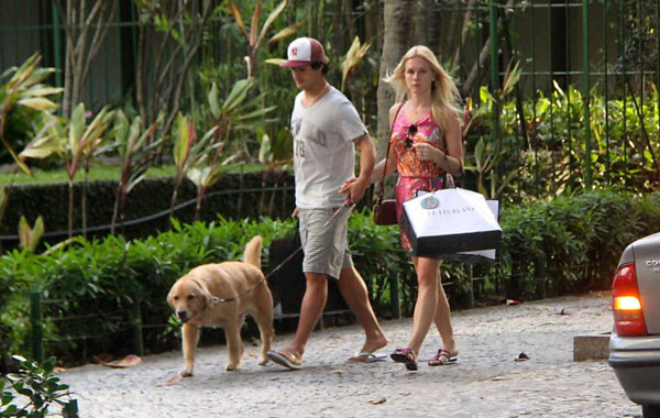 Pato đang rất hạnh phúc bên Fiorella Mattheis.