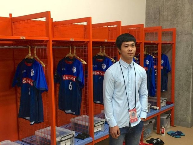 Công Phượng choáng ngợp với đại bản doanh Mito Hollyhock