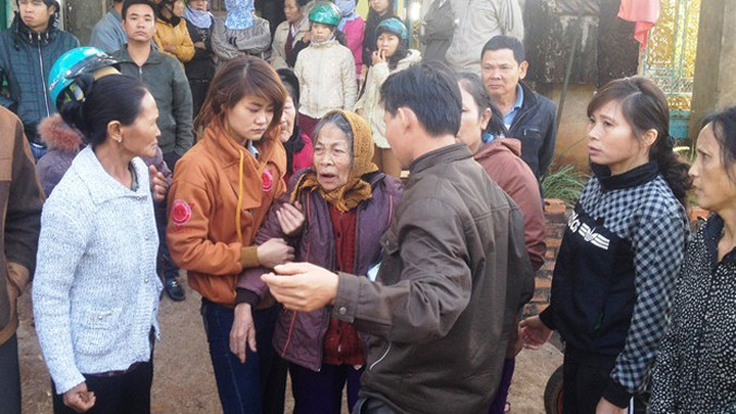 Cụ Hồ đau đớn trước cái chết của con trai và cháu nội.