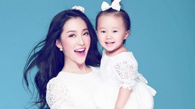 Linh Nga và con gái Nguyễn Khánh Linh Linh, tên thân mật là Luna.