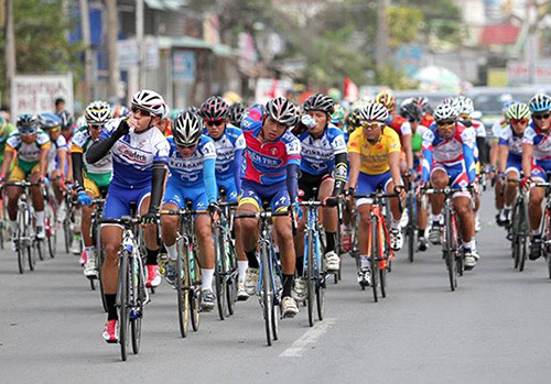 Áo vàng không đổi chủ