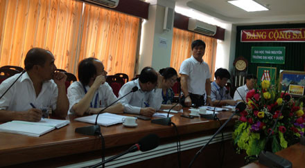 Tạm dừng công tác Phó Giáo sư 'ra giá' 200 triệu lấy bằng tiến sĩ