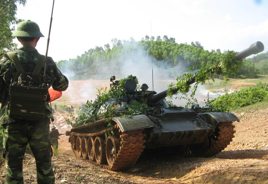 [CẬN CẢNH] Xe tăng bộ đội Việt Bắc ầm ầm xung trận