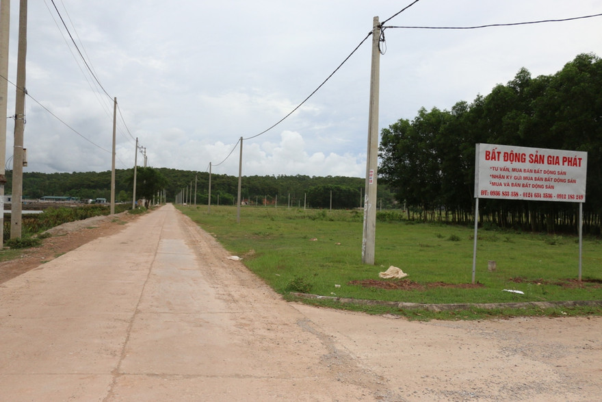 Thị trường bất động sản, phân khúc đất ở đô thị tại các điểm quy hoạch khu dân cư do UBND thị xã Quảng Yên thực hiện đang có biến động bất thường. 