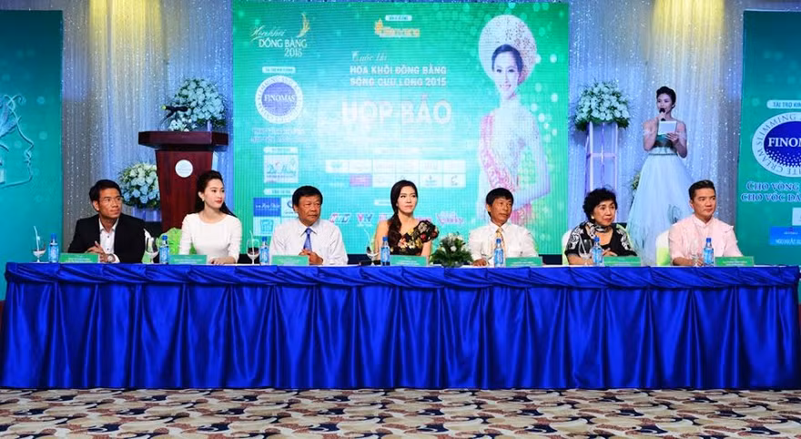Ban tổ chức và Ban giám khảo cuộc thi Hoa khôi ĐBSCL 2015 ra mắt báo giới