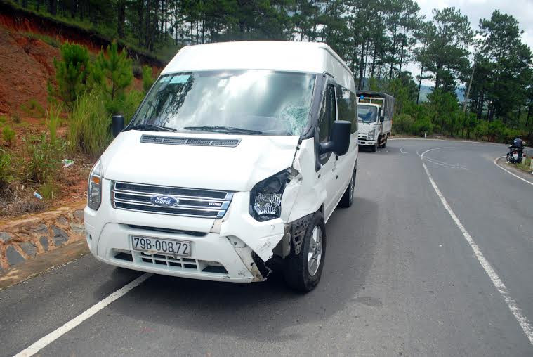 Chiếc ô tô bị hư hỏng