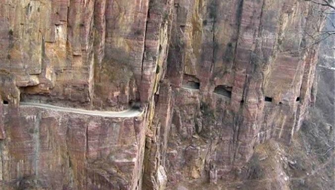 Cho tới tận năm 1970, làng Guoliang vẫn là một bí ẩn, biệt lập với thế giới bên ngoài. Ảnh: LosApos.