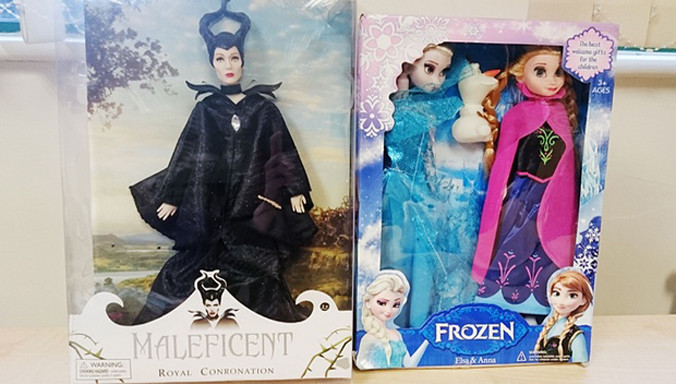 Búp bê nhái nhân vật hoạt hình ở Anh xuất xứ Trung Quốc bị phát hiện chứa chất độc phthalate cao gấp 18 lần so với quy định. Ảnh: Chartered Trading Standards Inst/Press.