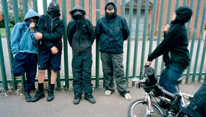 Một tốp băng đảng chuyên đi xe đạp.
