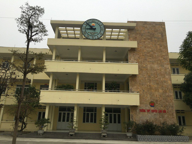 Trường THPT chuyên Lam Sơn 