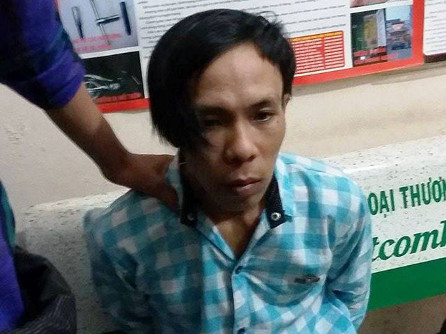 Khánh bị “hiệp sĩ” tóm