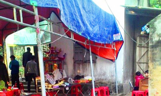 Gia đình làm lễ tang cho anh Lương Văn Hóa