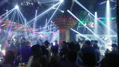 Tuổi teen bốc lửa và... chơi ma tuý phục vụ khách. Ảnh minh họa