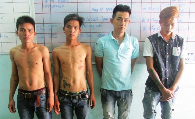 Nhóm thanh niên bị bắt. Ảnh cơ quan công an cung cấp