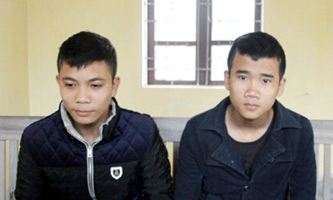 Hai đối tượng tại cơ quan công an