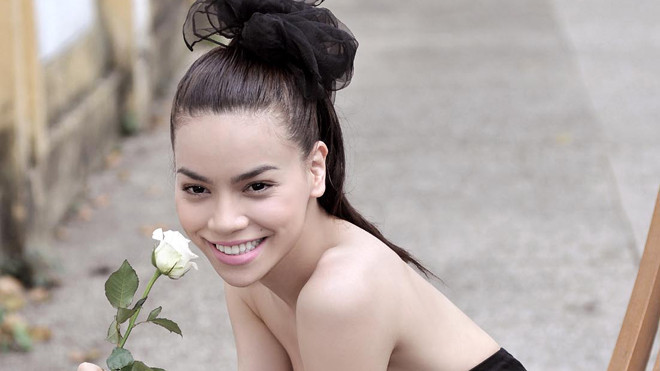 Hà Hồ: Sự im lặng khôn ngoan