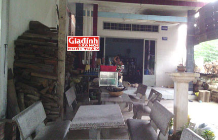 Ngôi nhà anh Minh đã phải dừng công việc buôn bán từ khi bặt tin con. Ảnh: Gia đình Xã hội