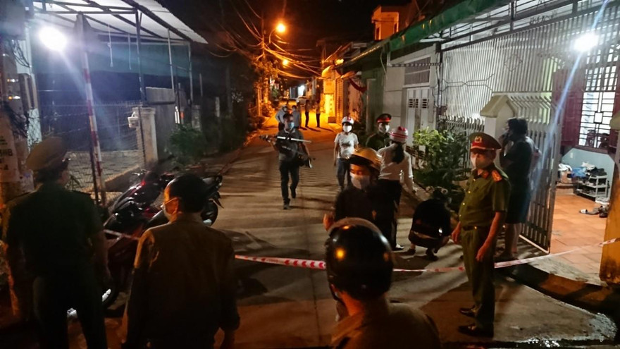 Cơ quan chức năng tỉnh Đắk Lắk phong tỏa nơi lưu trú của 2 ca mắc COVID-19 ở hẻm 189/1 đường Mai Hắc Đế, TP.Buôn Ma Thuột