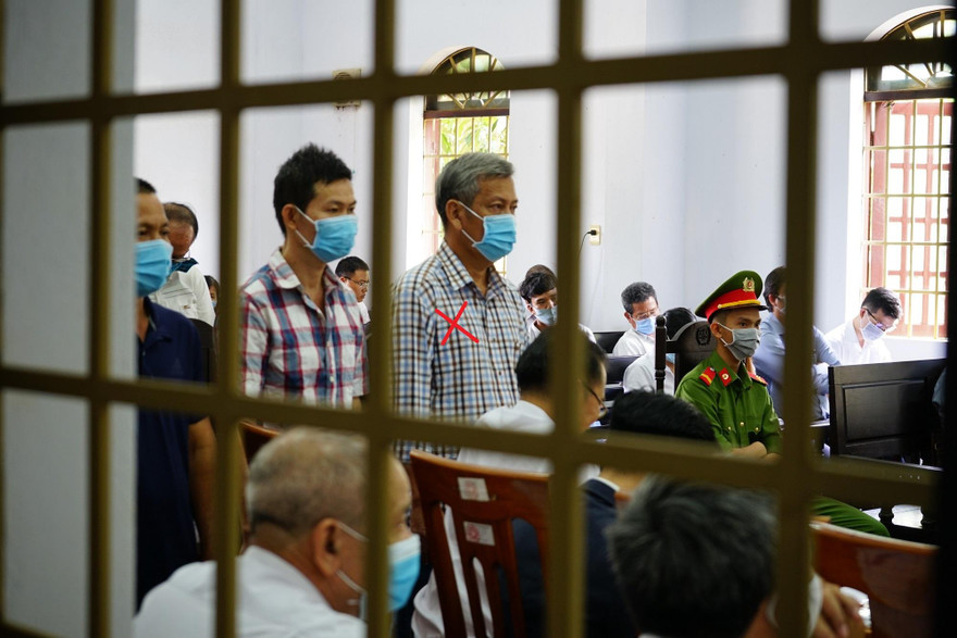 Trịnh Sướng (dấu X) và các đồng phạm